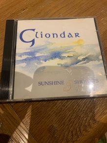 Gliondar - Sunshine & Showers