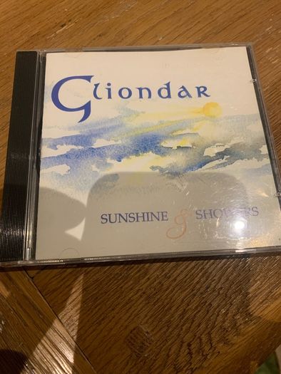 Gliondar - Sunshine & Showers
