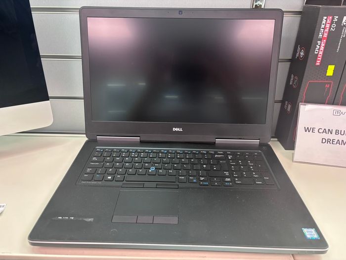 Dell Precision 7710 17" I7-6920hq 32gb Ram 512gb Ssd