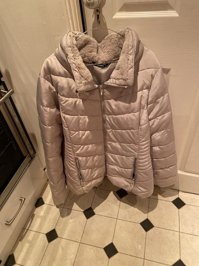 ladies jacket size 22