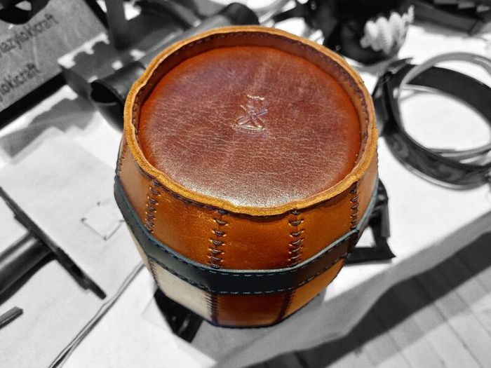 leather whiskey/spirit bottle barrel