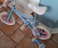 Girls bike