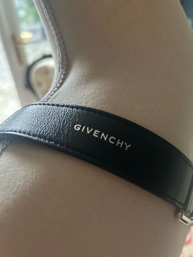 Givenchy Voyou hobo in calfskin , silver and Goldware , NWT