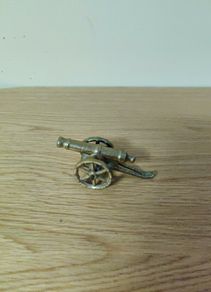 Vintage Brass Paperweight.