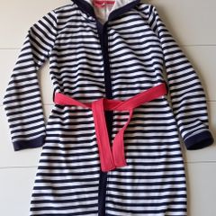Dressing gown.
