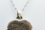 Vintage Solid 925 Sterling Silver Dual Photo Heart Locket Necklace length 20" - 3,4g