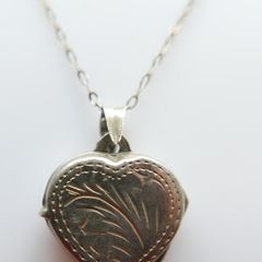Vintage Solid 925 Sterling Silver Dual Photo Heart Locket Necklace length 20" - 3,4g