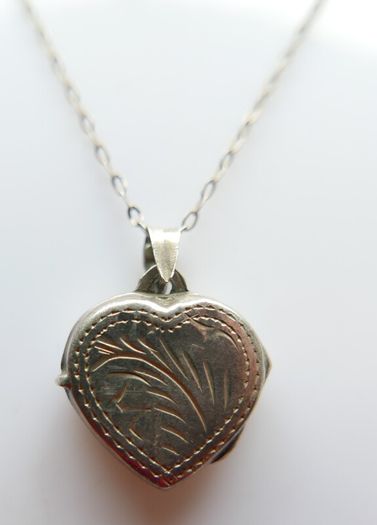 Vintage Solid 925 Sterling Silver Dual Photo Heart Locket Necklace length 20" - 3,4g