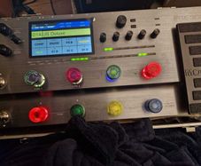 Mooer GE 300 Amp Modeling - (As new) I Multi Effects Guitar Pedal (Amp Simulations / Distortion / Overdrive / Delay / Chorus / Flanger / Octaver and more!