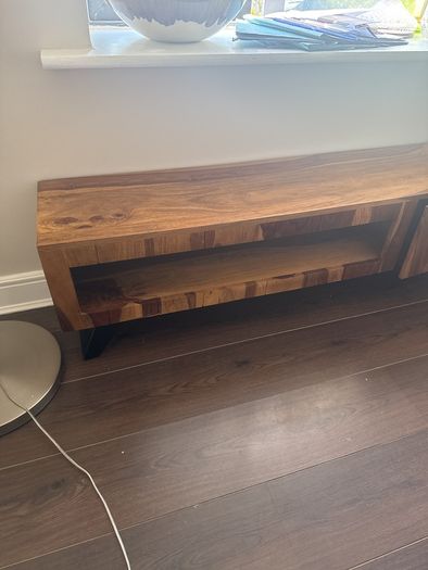 Tv unit