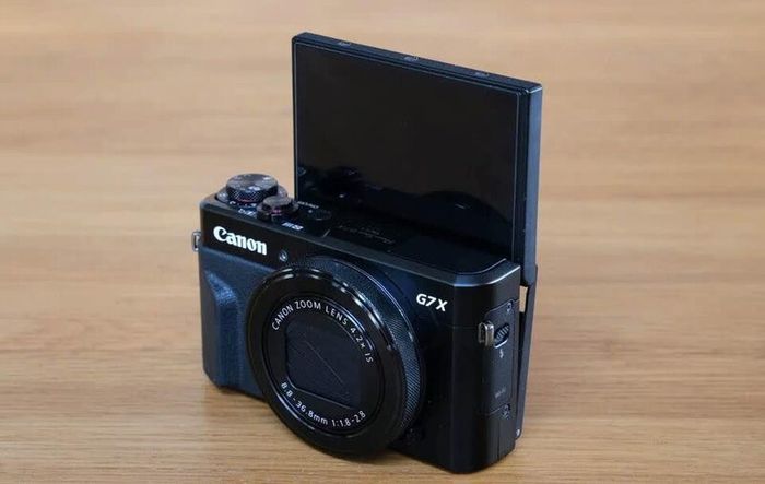Canon PowerShot G7 X Mark II 20.1 MP Digital Camera