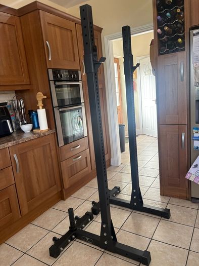 Squat Rack, Commercial Gym Spec Grade ( Rated To Hold 350kg Of Weight!!!)
