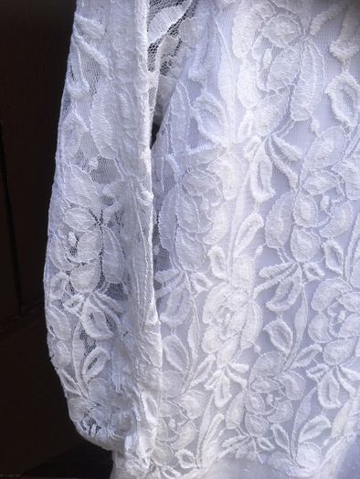 Avalon White Lace Lined Top, Size 14
