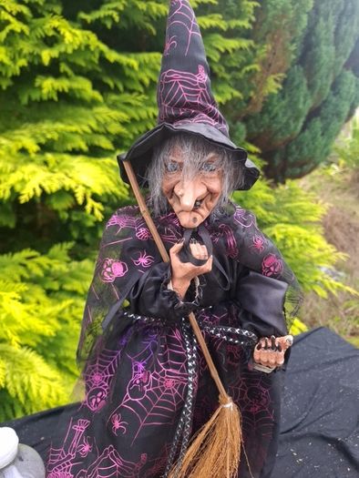 Halloween witch possible to post