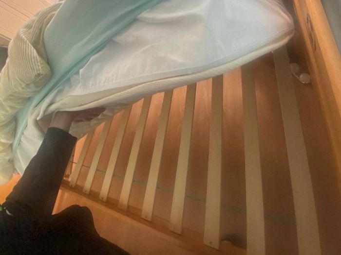 bed frame and  mattress price negotiable