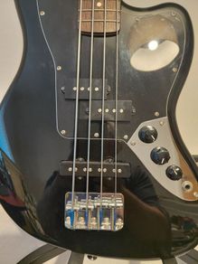 squire vintage modified jaguar short scale bass.