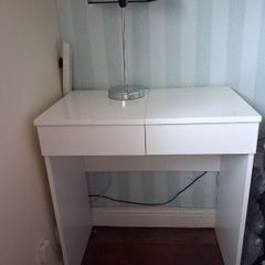 Vanity desk
