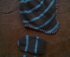 BNWOT Next Hat and Mittens 3-6Months