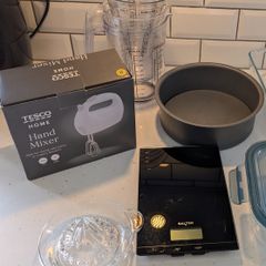 Baking supplies, handmixer, kitchen scale