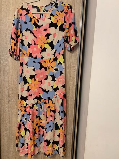 Women dress size UK14
