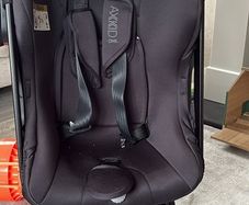 Axkid one 2 car seat