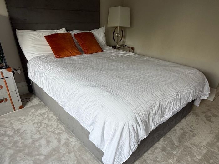 King size bed