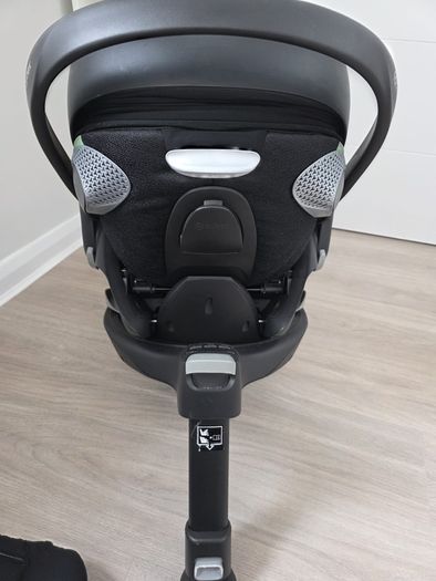 Cybex cloud T with isofix base