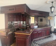 Bar and ice machine
