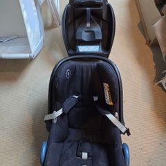 Maxi Cosi Cabriofix Carseat with Isofix base