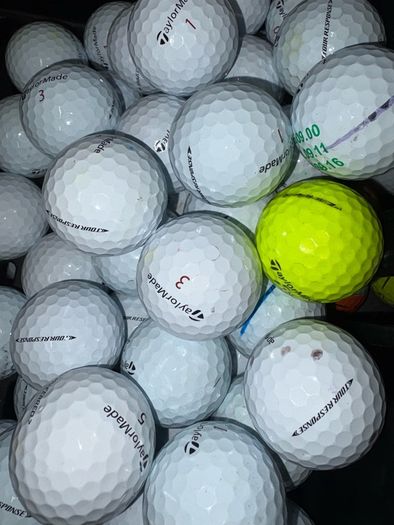 12 Taylormade (Tour Response) Golf Balls