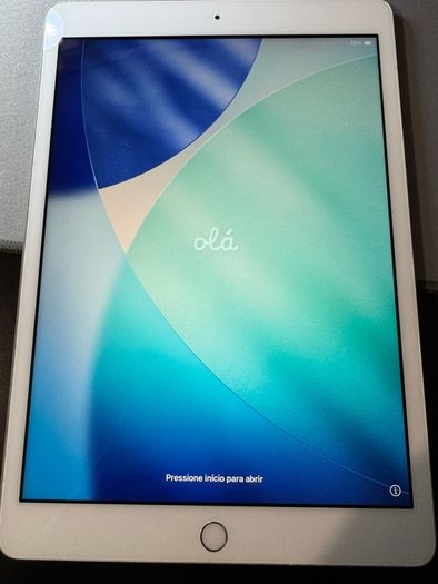 Apple iPad 8th Generation (32GB)