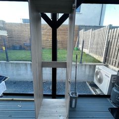 integrated fridge/freezer cabinet unit