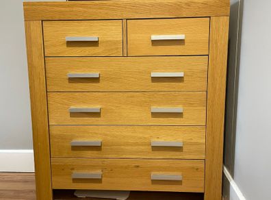 Two Chest of drawers