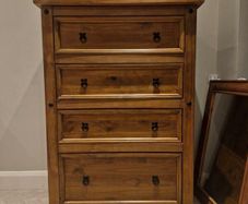 chest of drawers