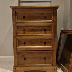 chest of drawers