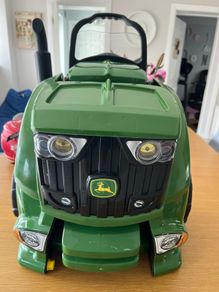 John Deere Kids Tractor Engine Worktable