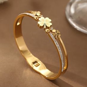 Four Leaf Clover Crystal Gold Bracelet Bangle