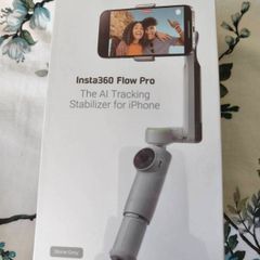 Insta360 Flow Pro The Al Tracking Stabilizer for iPhone