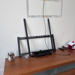 SANUS Extending wall bracket large tv