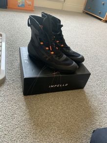 Boxing shoes