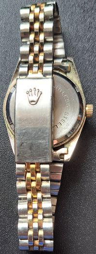 Lot of 7 non- working wristwatches