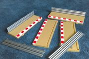 Scalextric C8223: 4x Half Straight Borders &amp; Barriers