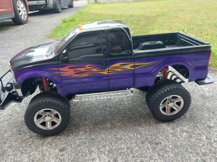 Ford F-350 Battery Powered Radio Controlled Truck. Just the Truck, No Controller