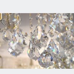 Crystal pendants with connectors