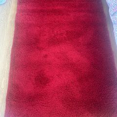 Moda red shaggy rug. 100x150cm