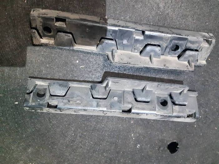 Bmw E60 E61 Left Front Wing Brecket 7066227
