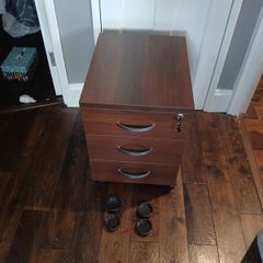 Hunts Office 3-Drawer Mobile Pedestal Filing Cabinet Dark Walnut Lockable