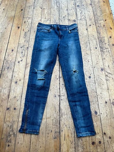 Zara ankle length ripped jeans