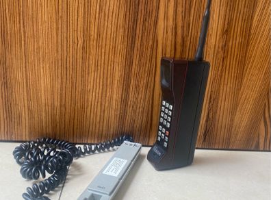 FIRST EVER Mobile phone series Motorola Dynatec 8000