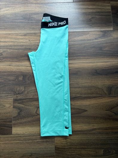 Nike Pro